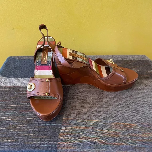 Coach Wedges 🔥🔥🔥 - Picture 1 of 2